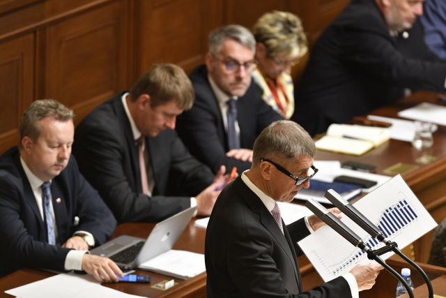 Premiér Andrej Babiš při projevu ve Sněmovně.