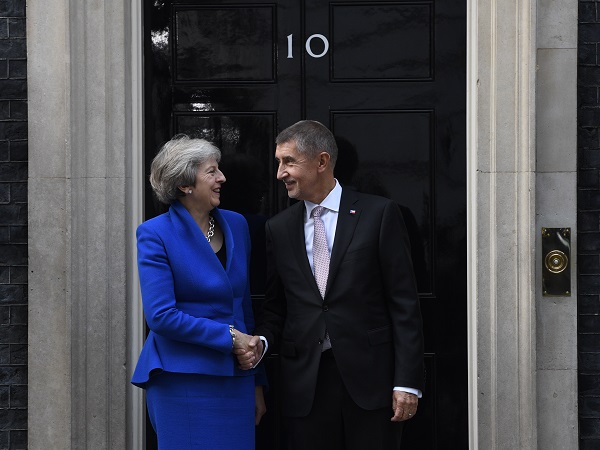 Theresa Mayová a Andrej Babiš.