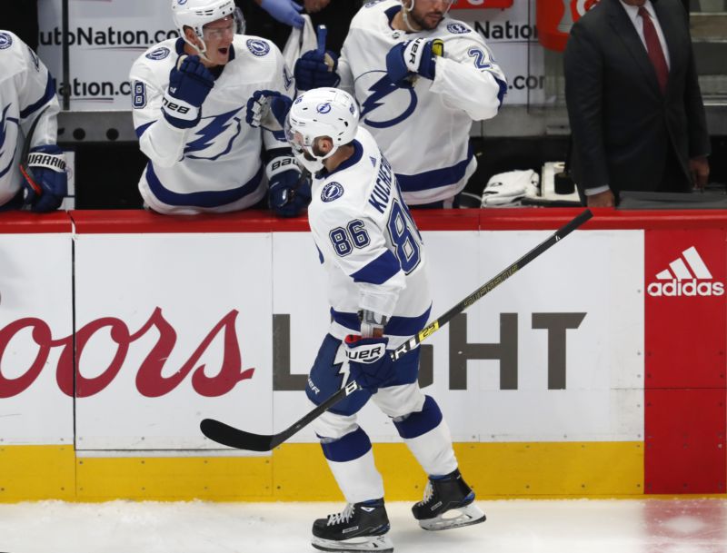 Nikita Kucherov slaví branku proti Coloradu.