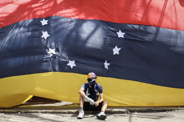 Venezuelský demonstrant.