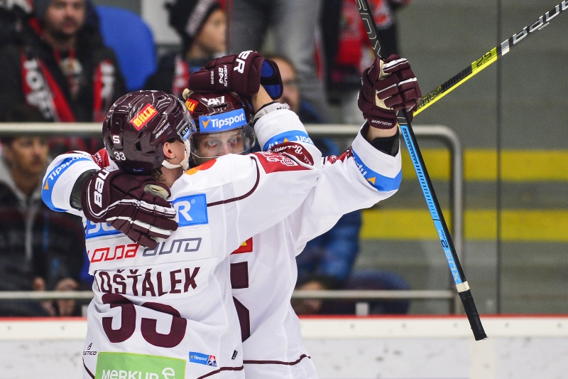 Sparta prohrávala 0:2, třemi góly ale otočila zápas na svou stranu.
