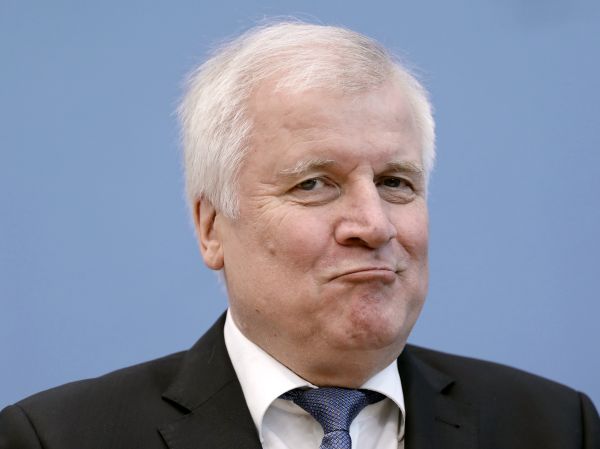 Německý ministr vnitra a předseda Křesťanskosociální unie (CSU) Horst Seehofer.