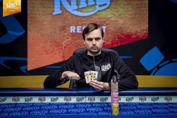 Český pokerový profesionál Martin Kabrhel.