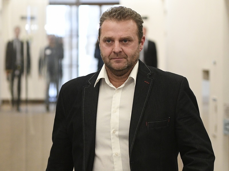 Policie požádala o vydání poslance Zdeňka Ondráčka z KSČM.