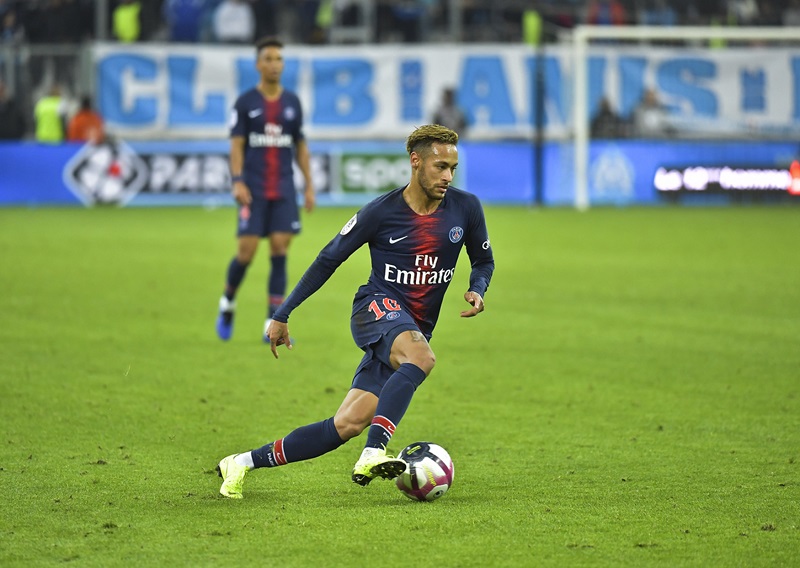 Půjde Neymar bručet? Hvězdě Barcelony hrozí šest let.