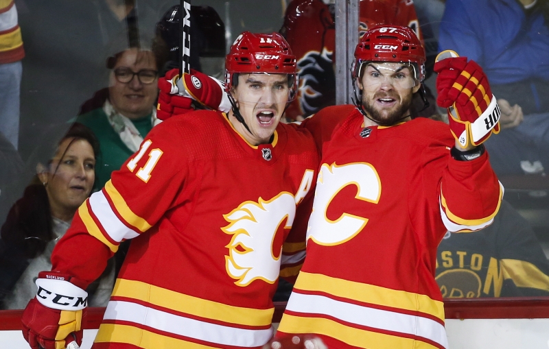 Michael Frolík vstřelil vítěznou branku Calgary proti Coloradu. 