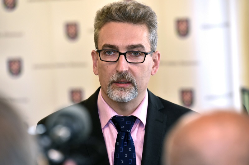Novým olomouckým primátorem se stal Miroslav Žbánek (ANO).