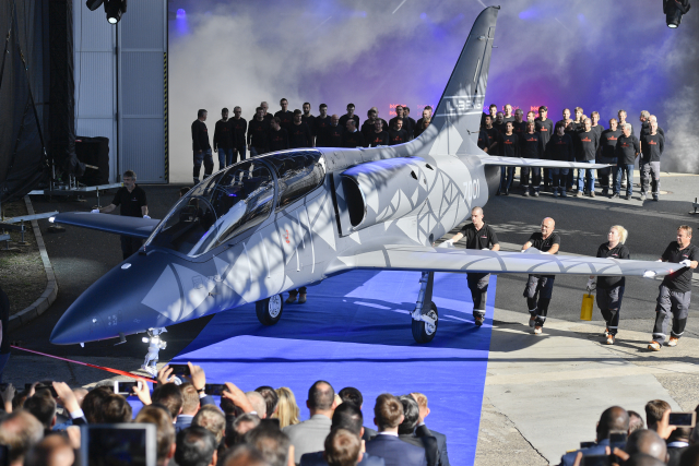 Aero Vodochody představilo 12. října 2018 v areálu společnosti v Odolené Vodě u Prahy nový letoun L-39NG.