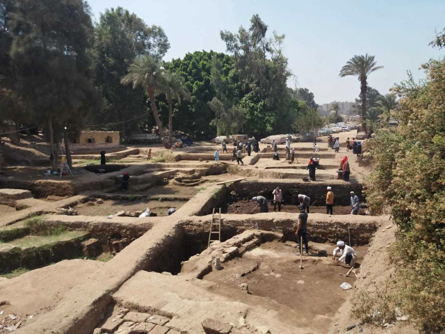 Archeologické vykopávky poblíž Káhiry. Archeologické vykopávky poblíž Káhiry.