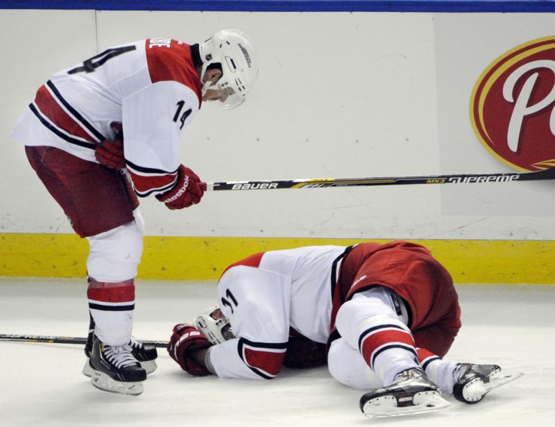 Až stovka hráčů se zraněním hlavy žalovala NHL. 