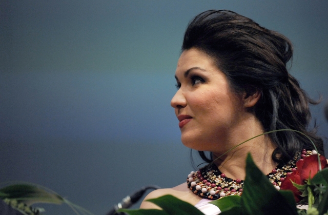 Anna Nětrebková.