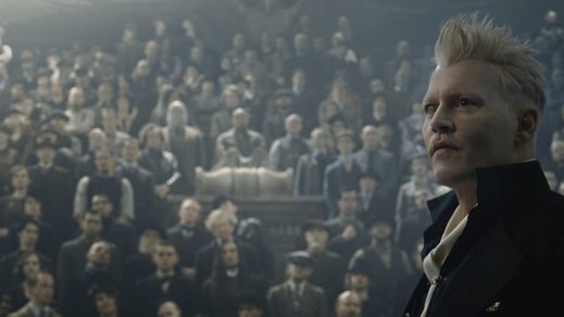 Johnny Depp jako hlavní záporák filmu - Gellert Grindelwald.