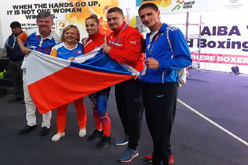 v Dillí budou bojovat Martina Schmoranzová a Petra Laštovková. v Dillí budou bojovat Martina Schmoranzová a Petra Laštovková.