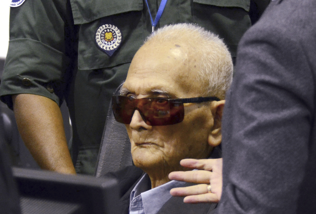 Hlavní ideolog Rudých Khmerů Nuon Chea. Hlavní ideolog Rudých Khmerů Nuon Chea.