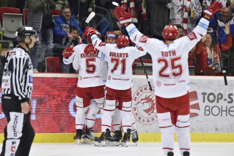 Třinec zdolal Litvínov poosmé v řadě a dotáhl se na první Liberec. Třinec zdolal Litvínov poosmé v řadě a dotáhl se na první Liberec.