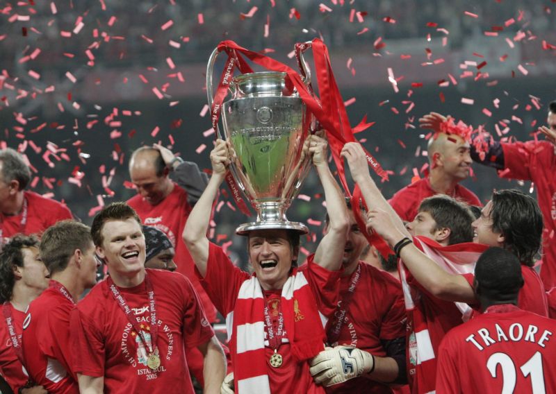 Vladimír Šmicer i díky triumfu v Lize mistrů získal zlatý odznak. 