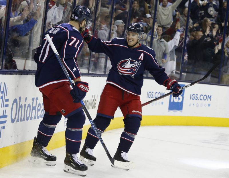 Cam Atkinson táhne Columbus a vede s ním východní konferenci. 