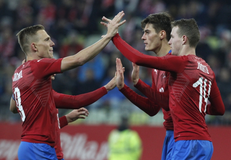 Češi budou mít relativně snazší cestu na EURO díky výhře nad Slováky. Češi budou mít relativně snazší cestu na EURO díky výhře nad Slováky.