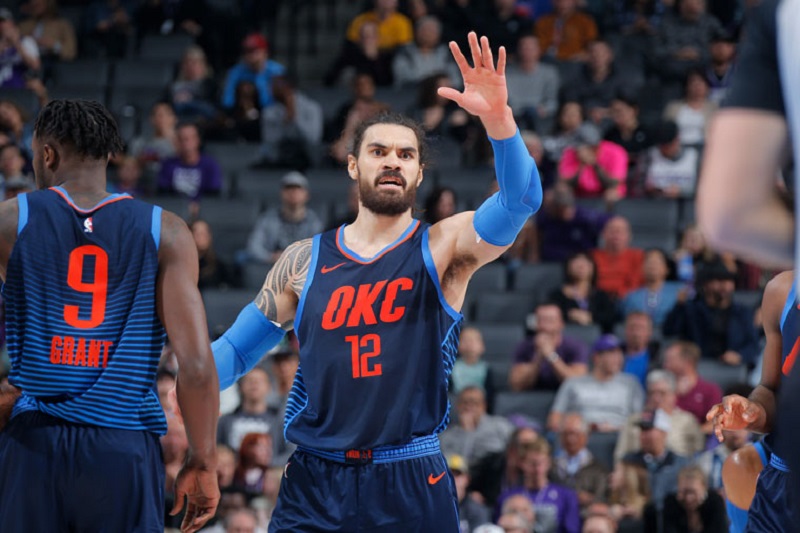 Oklahoma prohrála v Sacramentu. Oklahoma prohrála v Sacramentu.