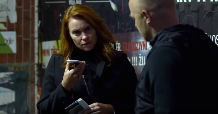 Novináři S. Slomková a J. Kubík.