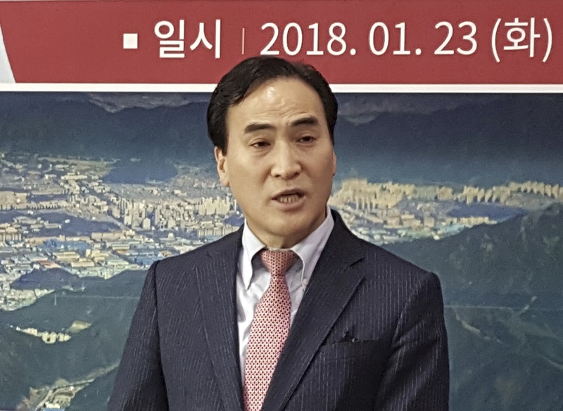 Novým šéfem Interpolu se stal Kim Čong-jang.