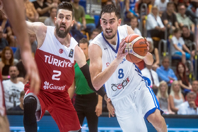 Českým basketbalistům budou na kvalifikaci ME scházet opory. Českým basketbalistům budou na kvalifikaci ME scházet opory.