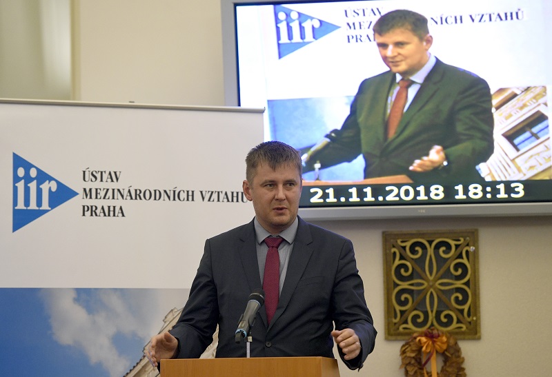 Ministra zahraničí Tomáše Petříčka kritizovali Miloš Zeman i Andrej Babiš. Ministra zahraničí Tomáše Petříčka kritizovali Miloš Zeman i Andrej Babiš.