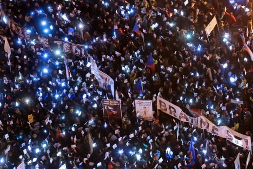 Demonstrace za Babišovu demisi. Demonstrace za Babišovu demisi.