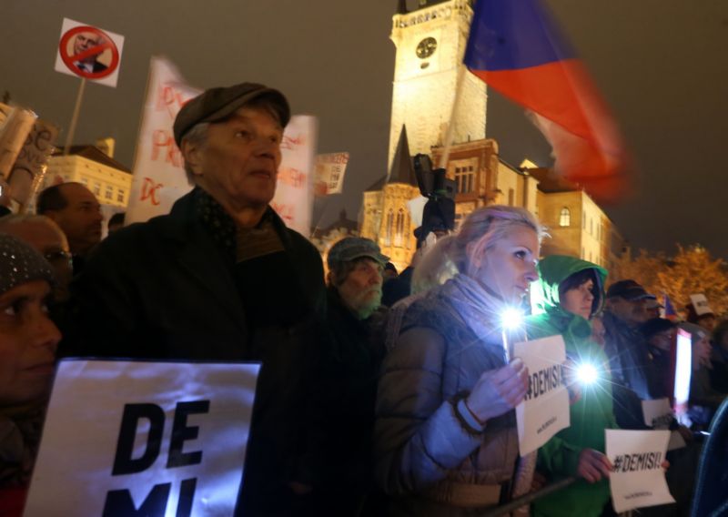 Demonstrace za Babišovu demisi. Demonstrace za Babišovu demisi.