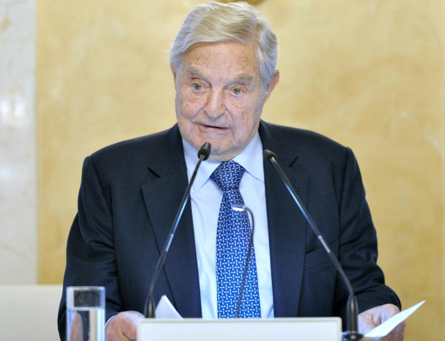 George Soros se pod tlakem maďarské zvažuje přemístění univerzity.