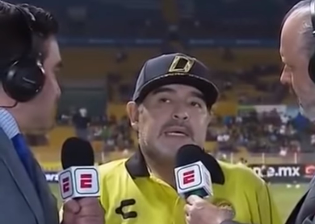 Diego Maradona při rozhovoru.