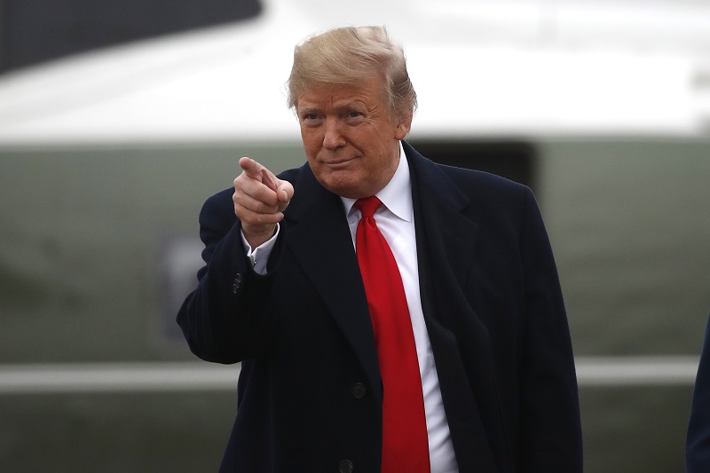 Americký prezident Donald Trump sleduje dění mezi Ukrajinou a Ruskem. Americký prezident Donald Trump sleduje dění mezi Ukrajinou a Ruskem.