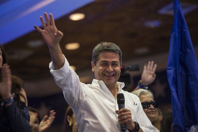 Honduraský prezident Juan Orlando Hernández. Honduraský prezident Juan Orlando Hernández.