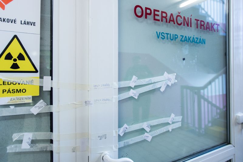 Pacienti s otravou krve z Frýdlantu zůstávají na intenzivní péči.