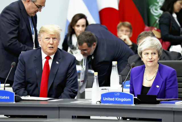 Prezident USA Donald Trump a britská premiérka Theresa Mayová. Prezident USA Donald Trump a britská premiérka Theresa Mayová.