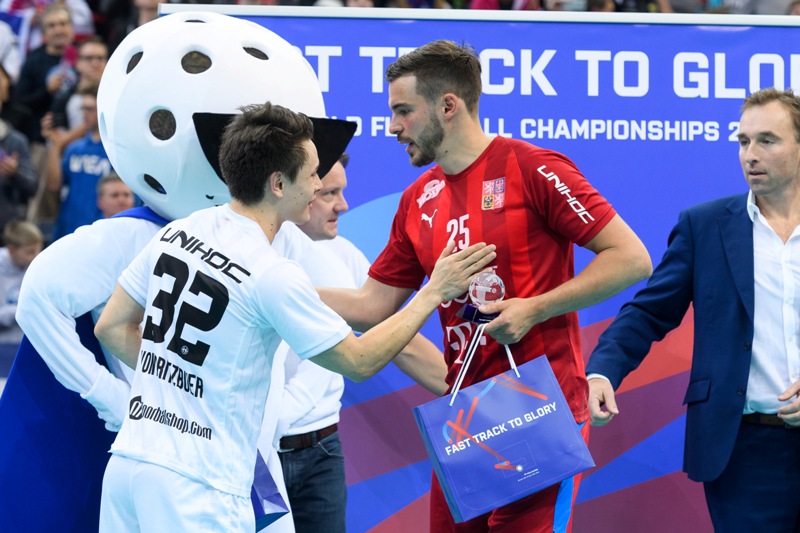 Tom Ondrušek byl vyhlášen i hvězdou zápasu na straně českého týmu. Tom Ondrušek byl vyhlášen i hvězdou zápasu na straně českého týmu.