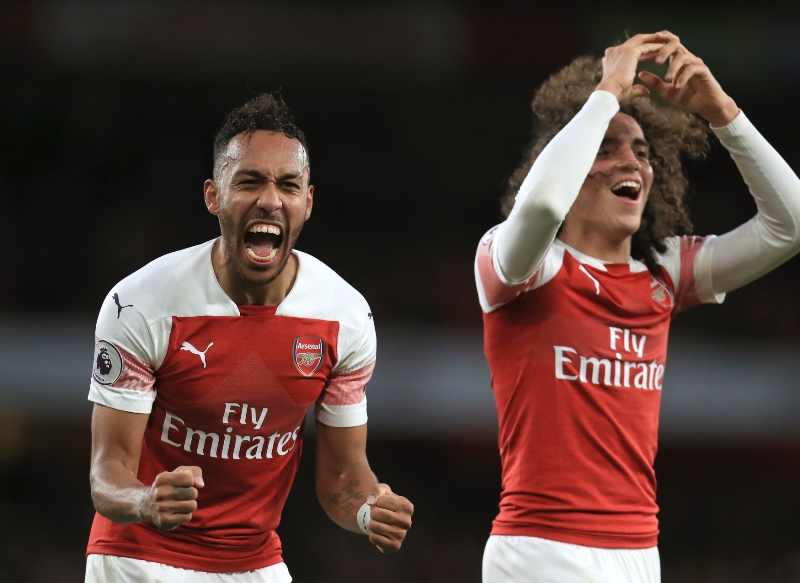 Arsenal neprohrál již devatenáct zápasů v řadě. Arsenal neprohrál již devatenáct zápasů v řadě.