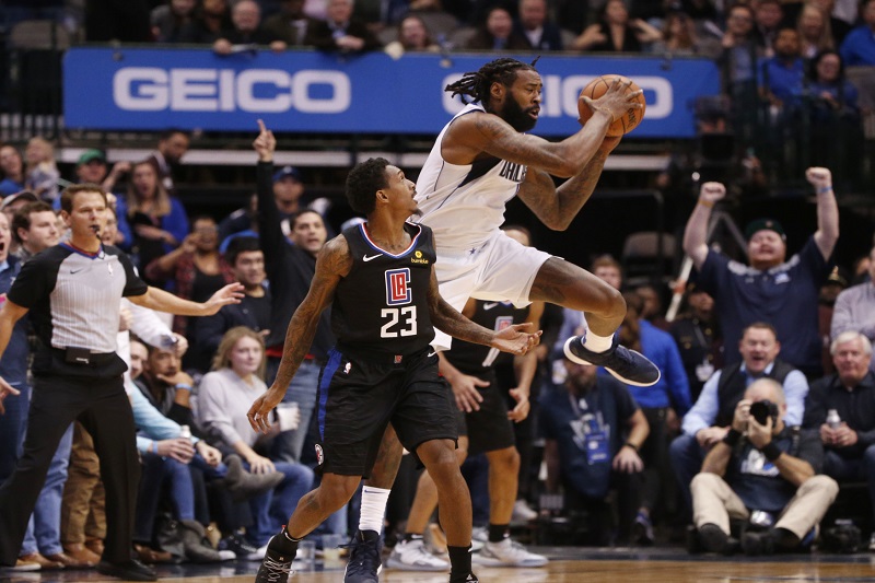 Dallas i díky výkony DeAndreho Jordana porazil Clippers.
