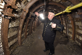 Průvodce z hornického muzea s doly spojil celý svůj život