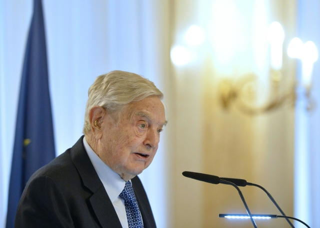 Miliardář George Soros. Miliardář George Soros.