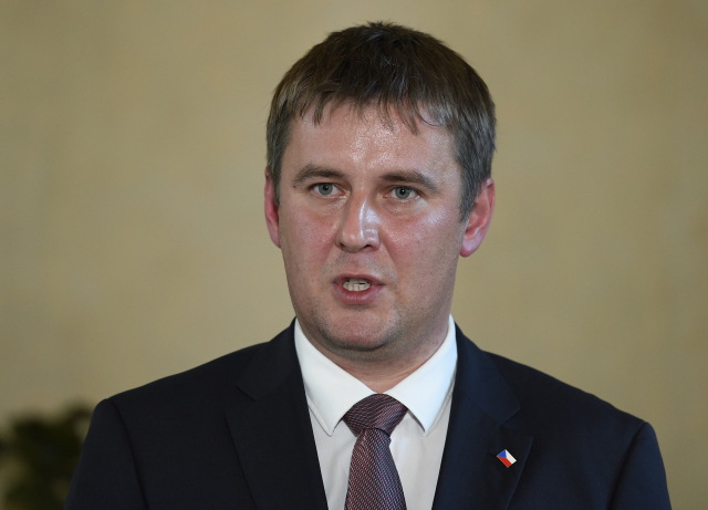 Ministr zahraničí Tomáš Petříček (ČSSD). Ministr zahraničí Tomáš Petříček (ČSSD).