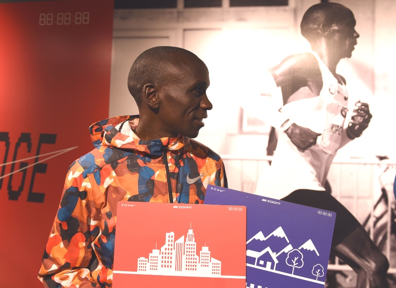 Světovými atlety roku jsou Kipchoge a Ibargüenová.