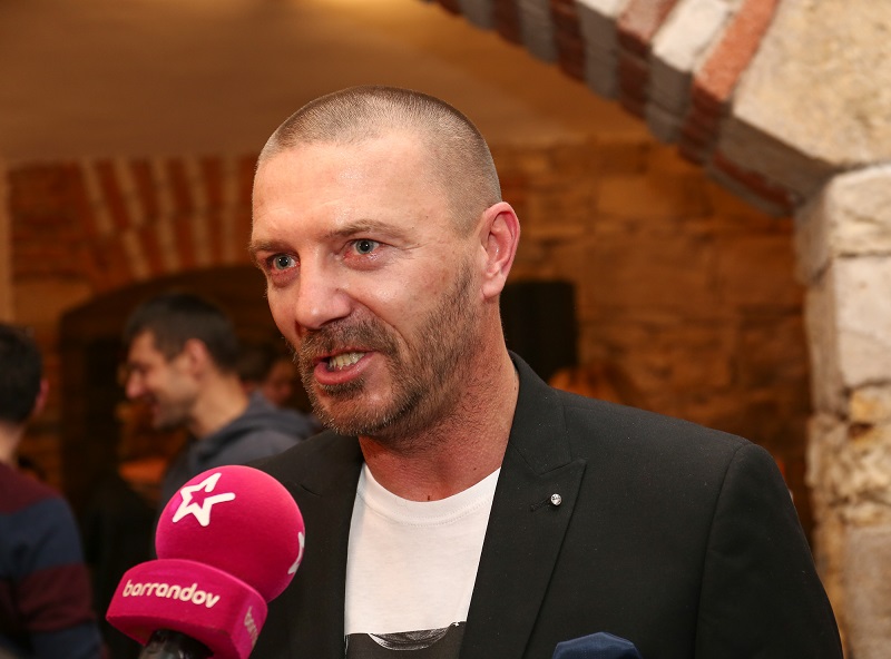 Bude-li uznán vinným, hrozí bývalému fotbalistovi Tomáši Řepkovi dva roky až osm let vězení. Bude-li uznán vinným, hrozí bývalému fotbalistovi Tomáši Řepkovi dva roky až osm let vězení.