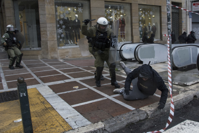 Protesty v Aténách. Protesty v Aténách.