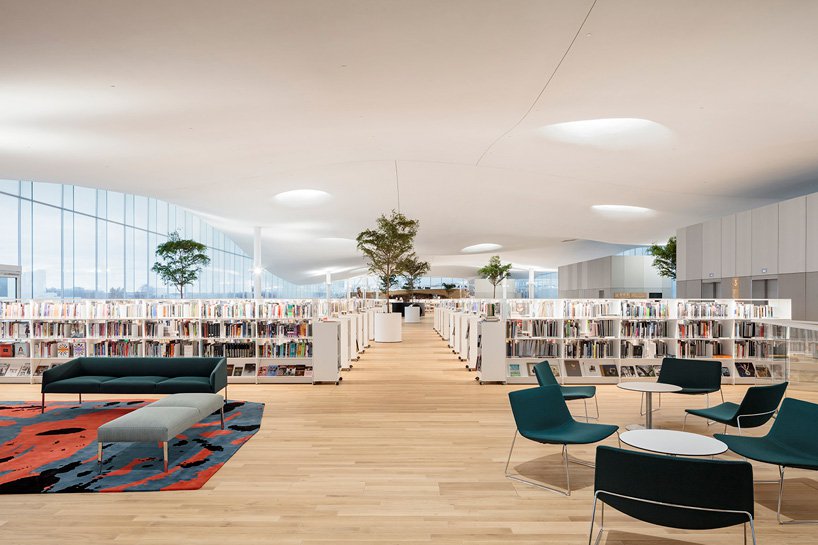 Finsko otevřelo v Helsinkách knihovnu budoucnosti.