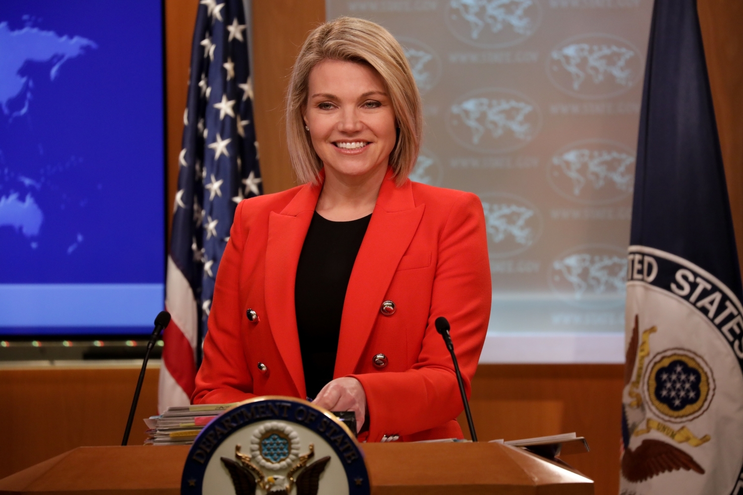 Mmluvčí ministerstva zahraničí USA Heather Nauertová. Mmluvčí ministerstva zahraničí USA Heather Nauertová.