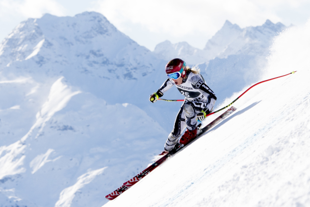 Ester Ledecká při super-G ve Svaté Mořici. Ester Ledecká při super-G ve Svaté Mořici.