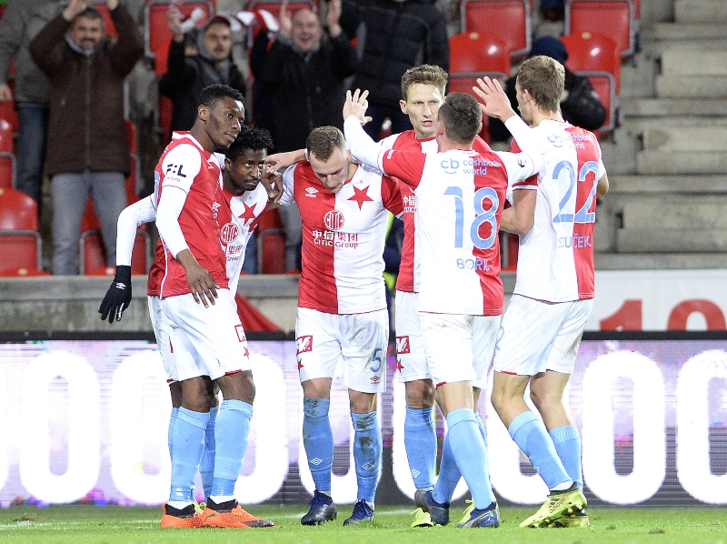 Slávisté vyhráli přestřelku v Edenu. Před Plzní mají stále čtyřbodový náskok. Slávisté vyhráli přestřelku v Edenu. Před Plzní mají stále čtyřbodový náskok.