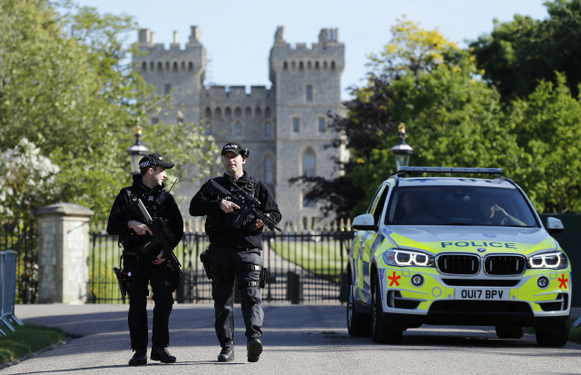 Britská policie. Britská policie.