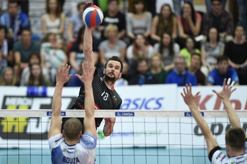 Kladno v repríze finále zdolalo mistra z Karlovarska. Kladno v repríze finále zdolalo mistra z Karlovarska.